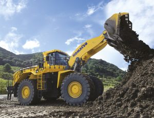 کوماتسو WA700