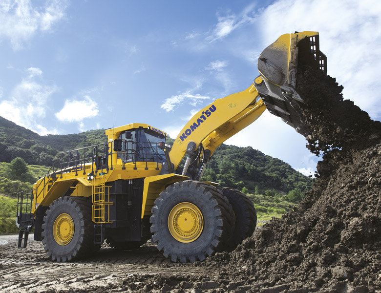 کوماتسو WA700